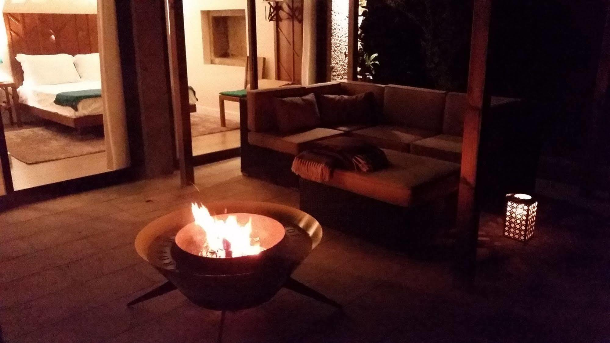 ヴィラ・デ・プーニェ Casas Do Monte De Roquesヴィラ エクステリア 写真